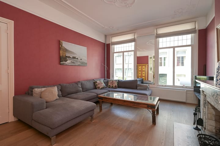 Tussenwoning te koop: Riouwstraat 109, 'S-Gravenhage