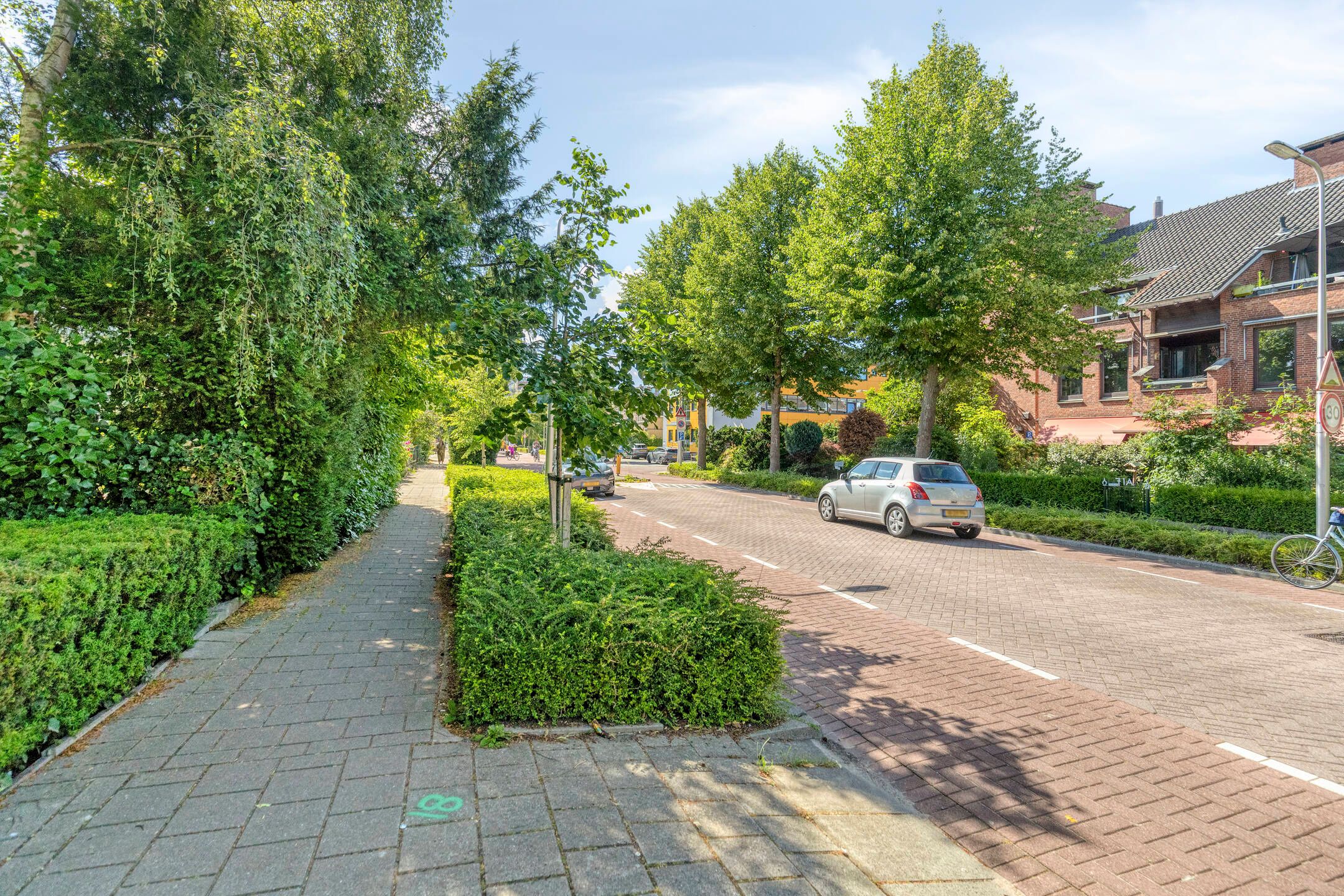 Photo 33 of Graaf Florisweg 71-9