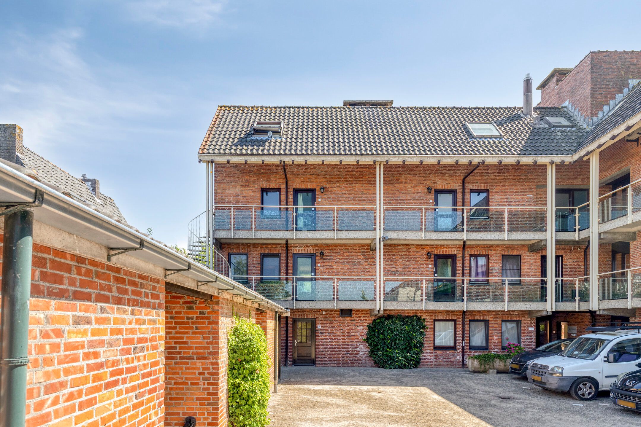 Photo 21 of Graaf Florisweg 71-9