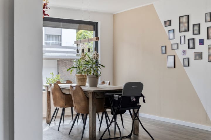 Twee-onder-één-kap te koop: Margrietstraat 7, Nuth