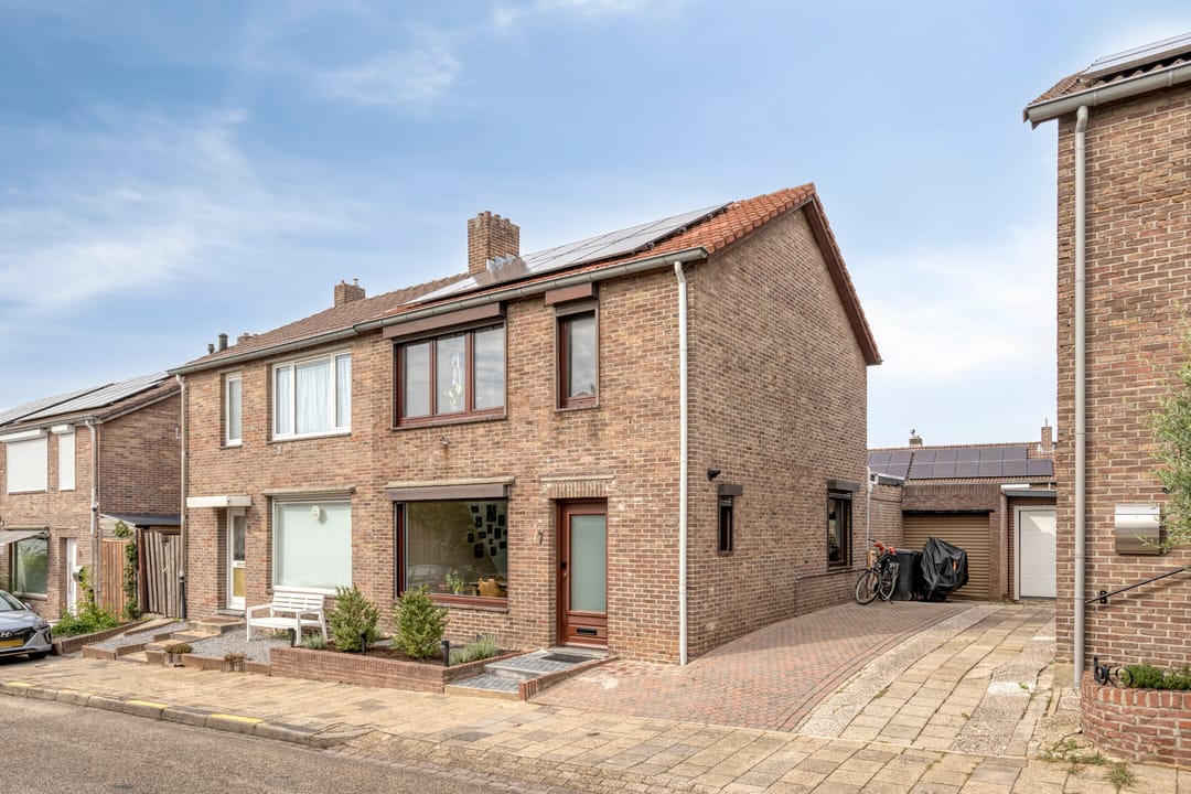 Photo 1 of Margrietstraat 7