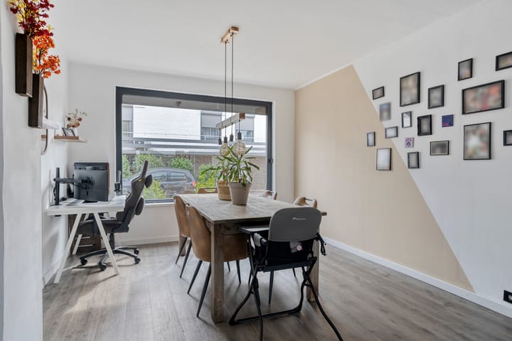 Twee-onder-één-kap te koop: Margrietstraat 7, Nuth