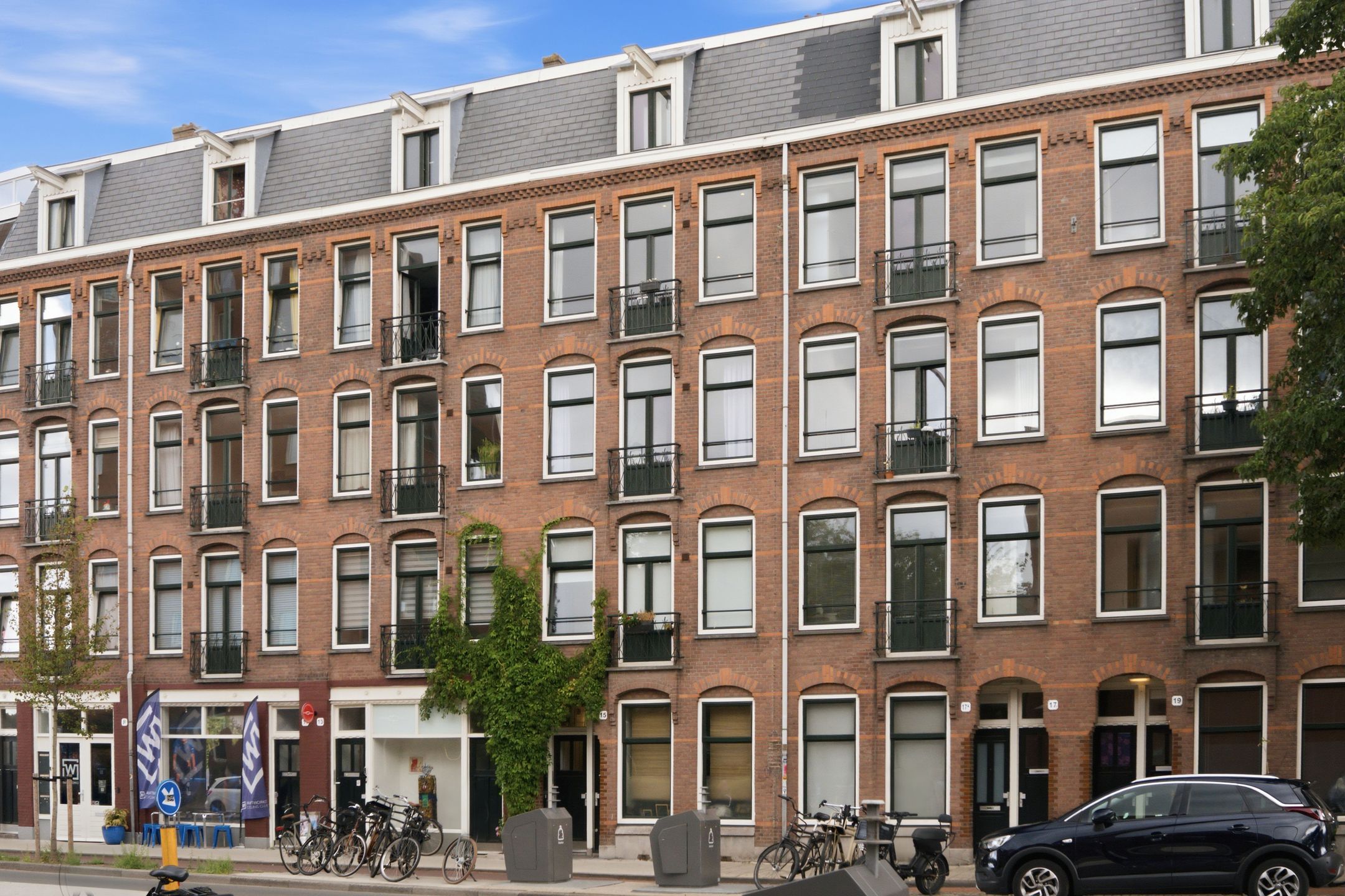 Photo 33 of Van Hallstraat 15-3