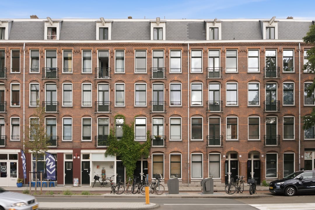 Photo 31 of Van Hallstraat 15-3