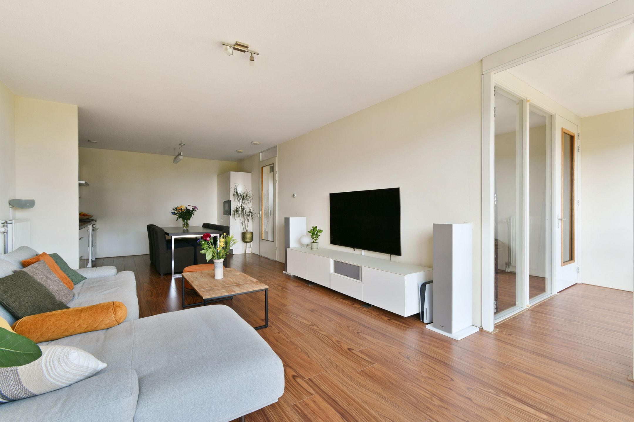 Photo 12 of Pieter Oosterhuisstraat 93