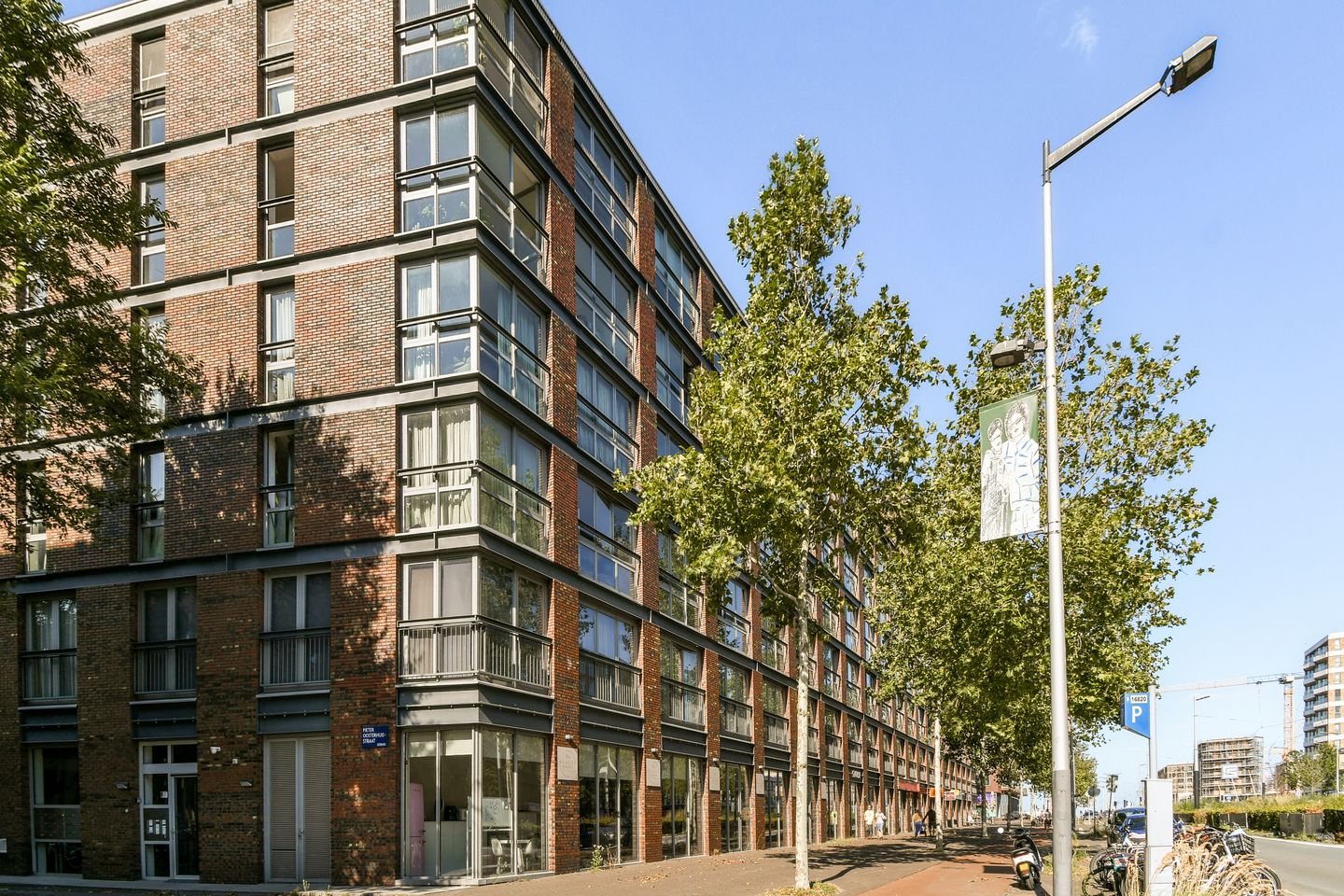 Photo 5 of Pieter Oosterhuisstraat 93
