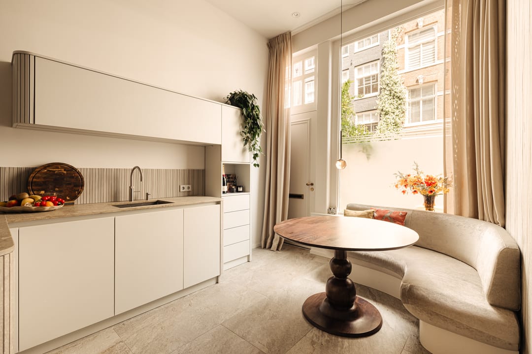 Photo 2 of Fokke Simonszstraat 18-H