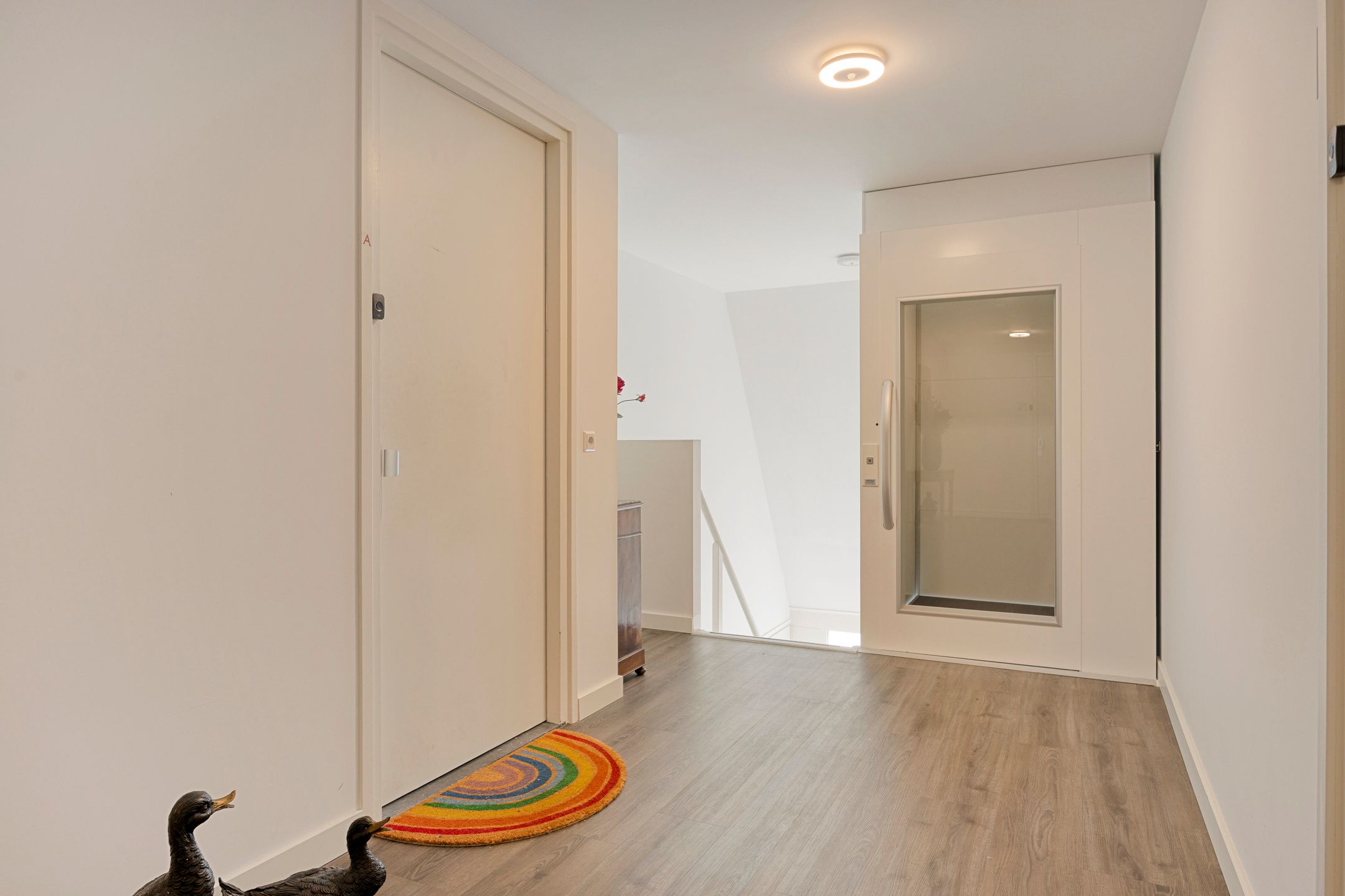 Photo 6 of Burgemeester van Erpstraat 18-A
