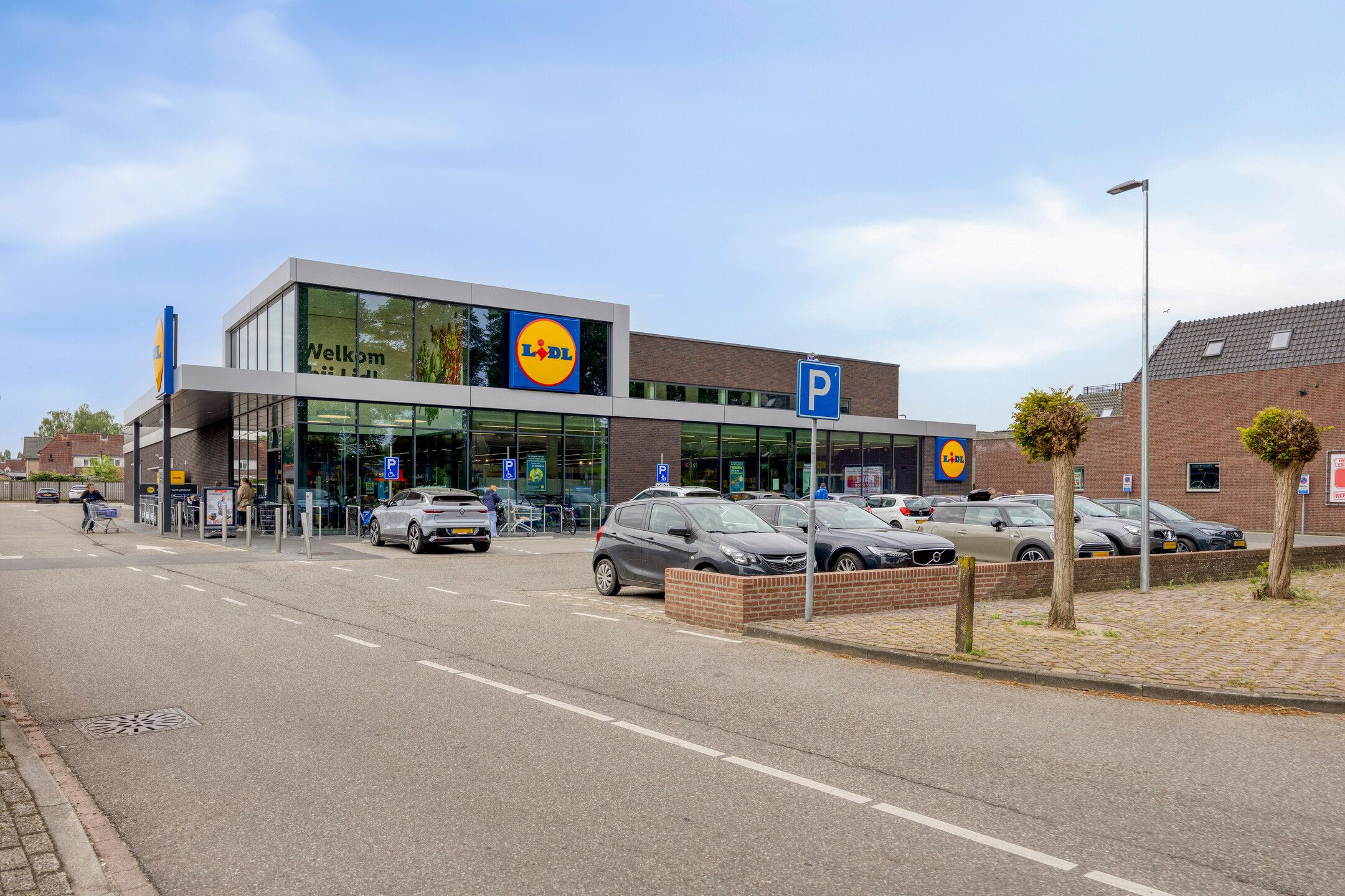 Photo 27 of Burgemeester van Erpstraat 18-A