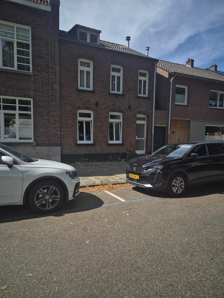 Hoekwoning te koop: Pijnsweg 90, Heerlen