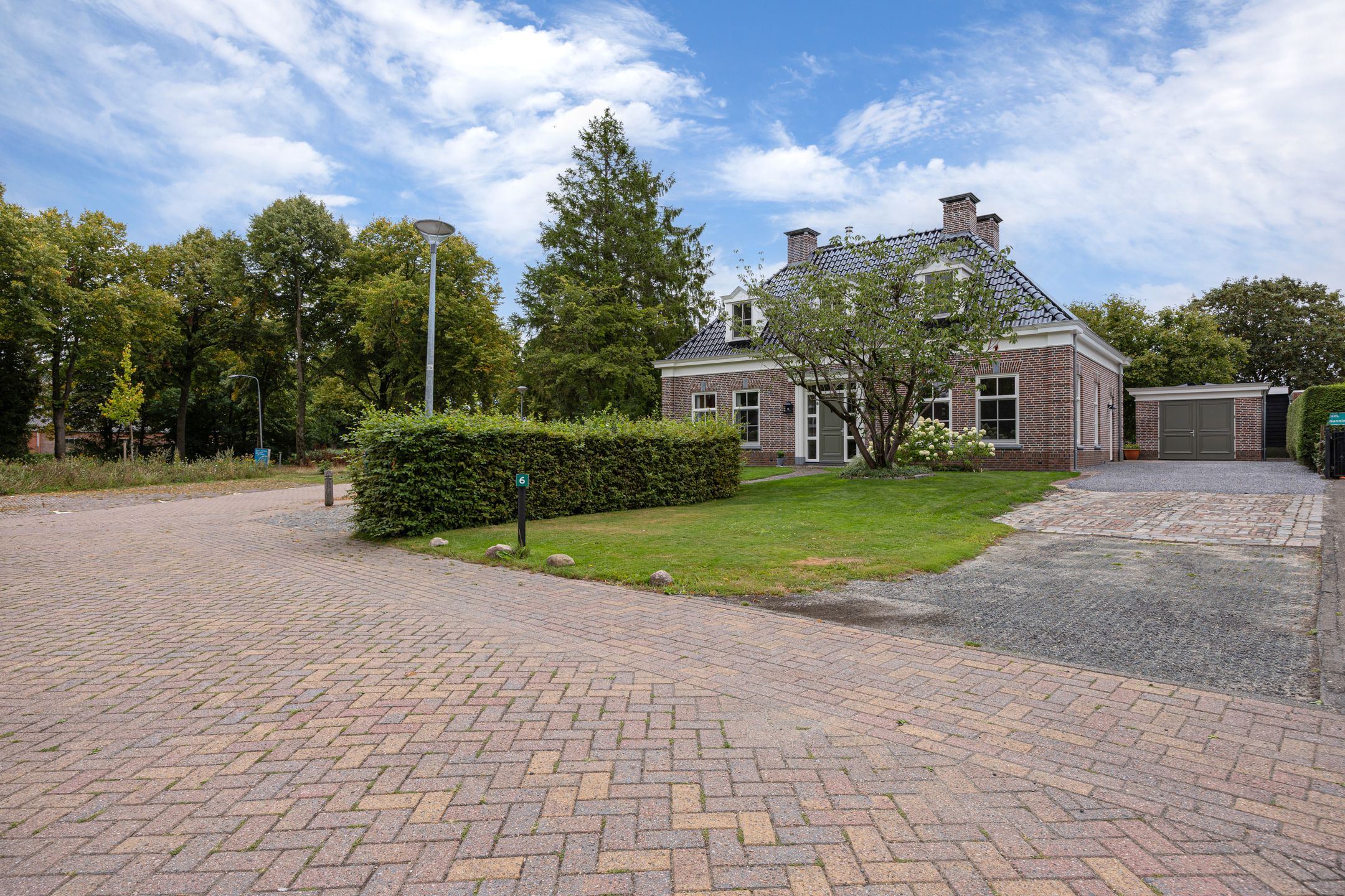 Photo 6 of Schoolstraat 6