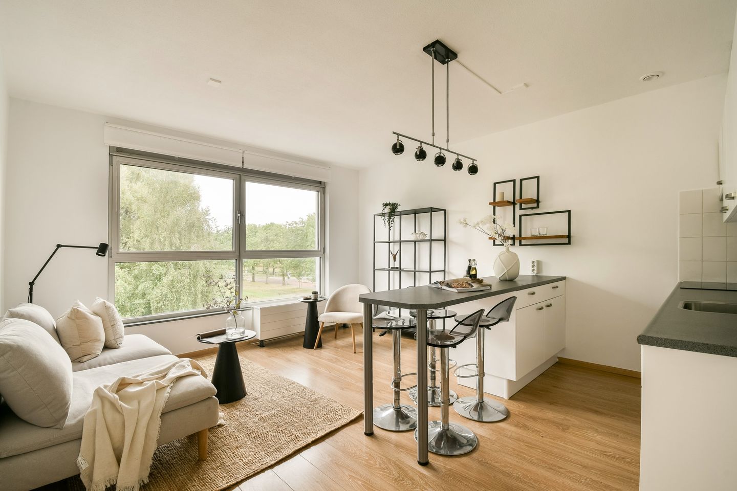 Photo 1 of Anna Blamansingel 186
