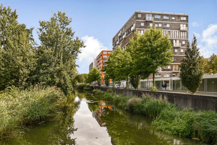 Photo 3 of Anna Blamansingel 186