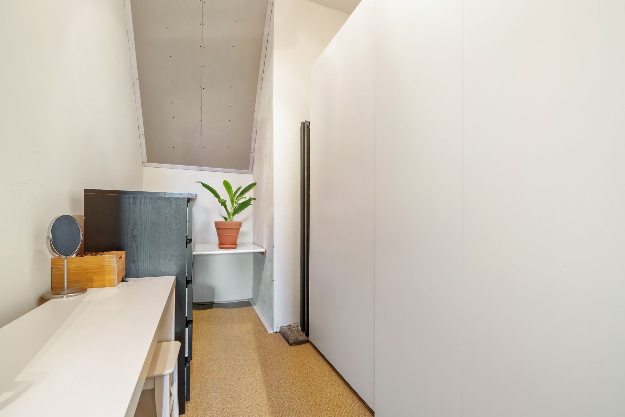 Photo 21 of Van Hilligaertstraat 16-D