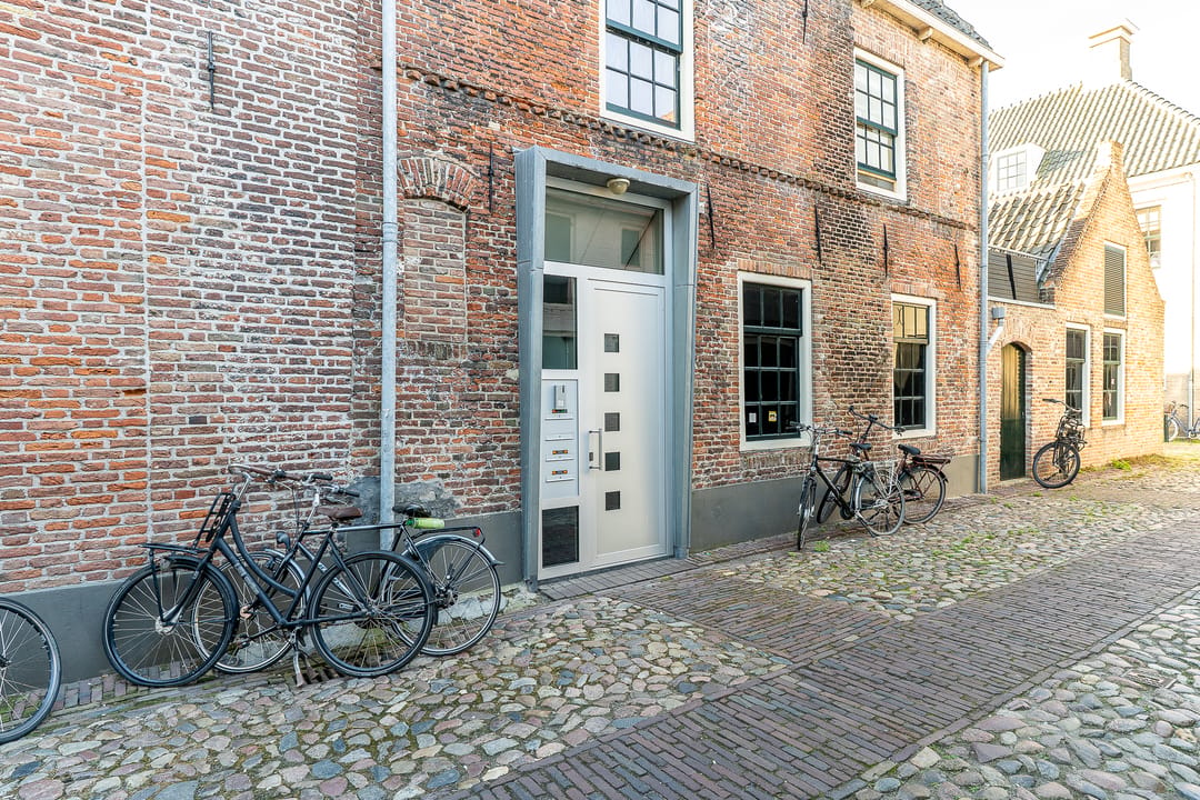 Photo 11 of Bloemsteeg 4