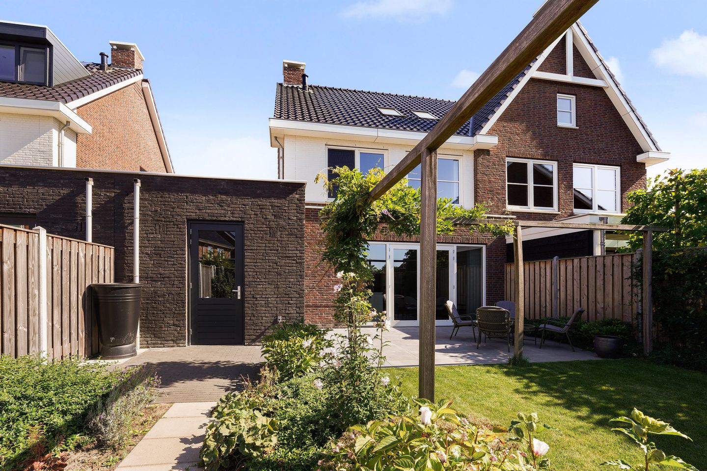 Photo 64 of Laan van Selis 23