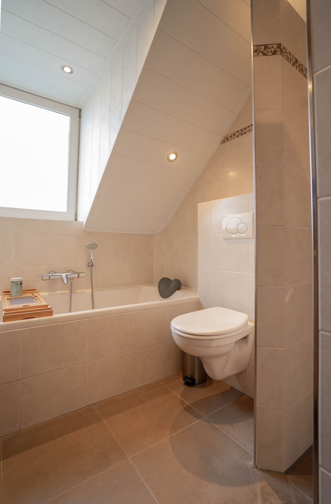 Photo 32 of Heggeroosstraat 6