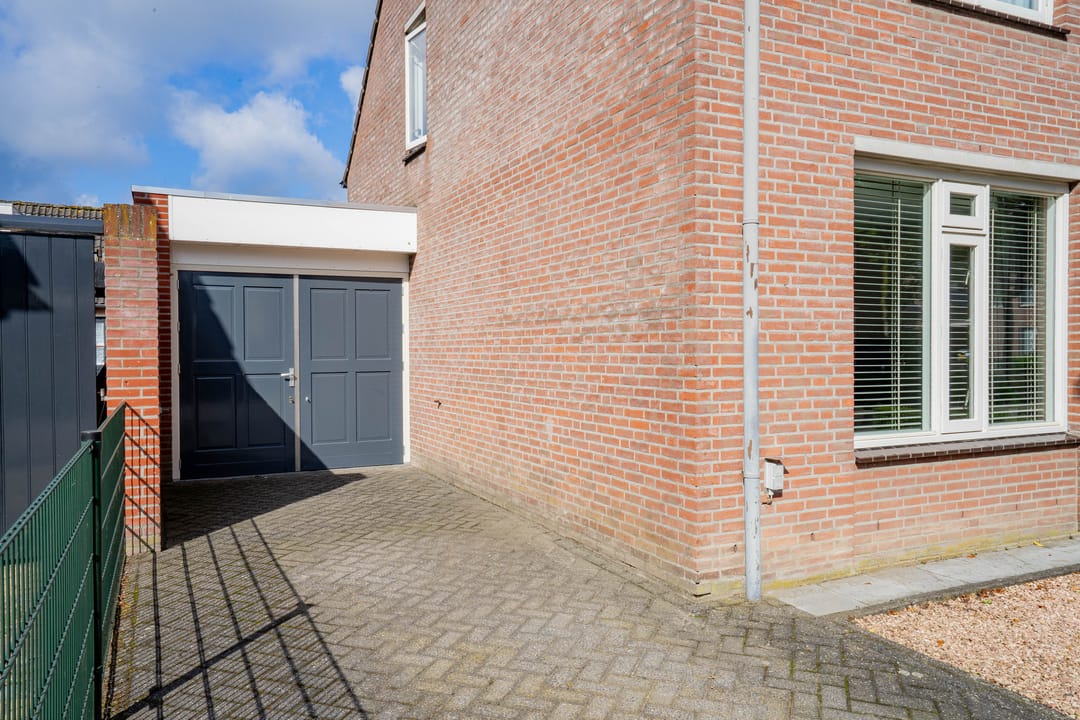 Photo 7 of Heggeroosstraat 6