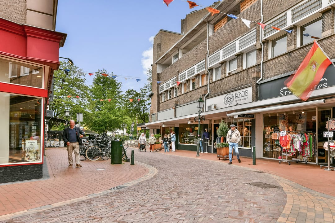 Photo 23 of Herenstraat 147