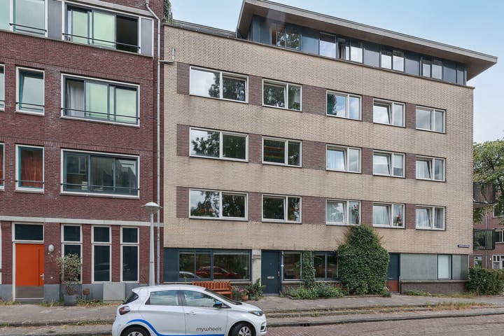Tussenwoning te koop: Sumatraplantsoen 25, Amsterdam