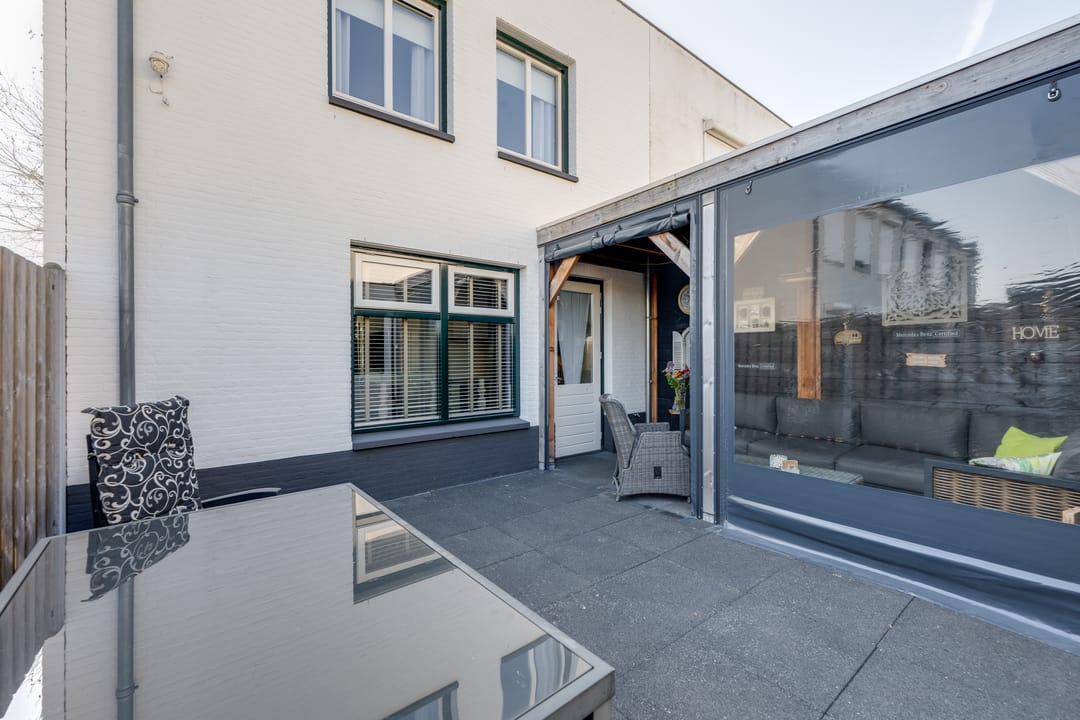 Photo 32 of Thornerstraat 11