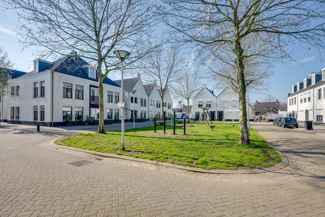 Photo 8 of Thornerstraat 11