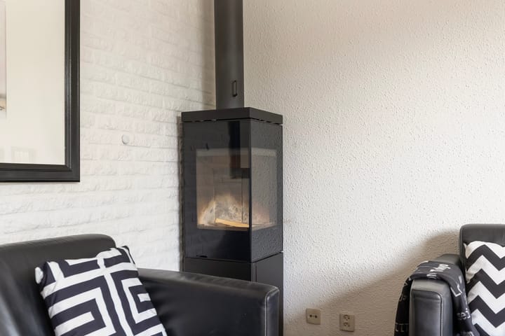 Twee-onder-één-kap te koop: Stokerserf 8, Eerbeek