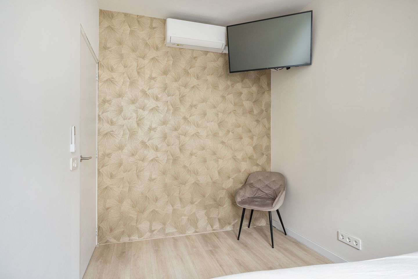 Photo 29 of Muys van Holystraat 14