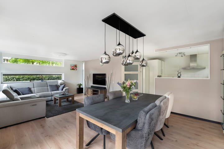 Twee-onder-één-kap te koop: Brabantstraat 13, Alphen Aan Den Rijn
