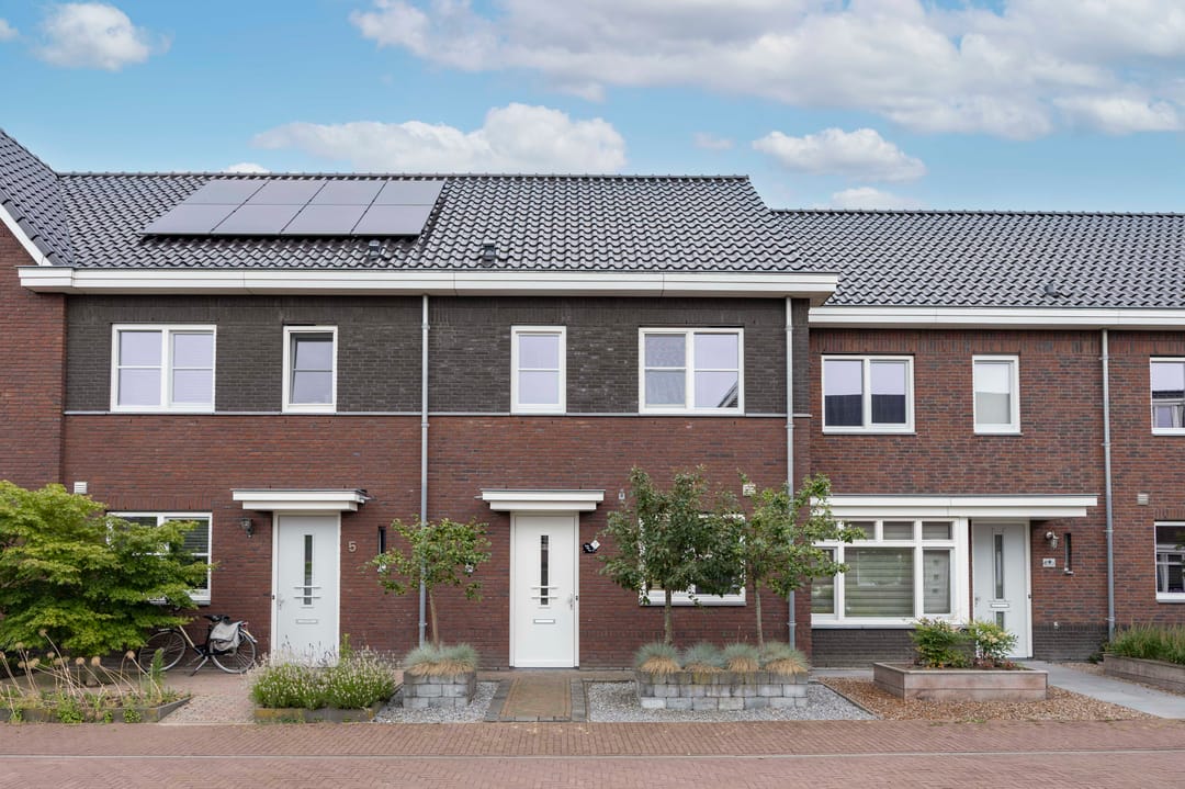 Foto 1 van Meester de Weertstraat 7