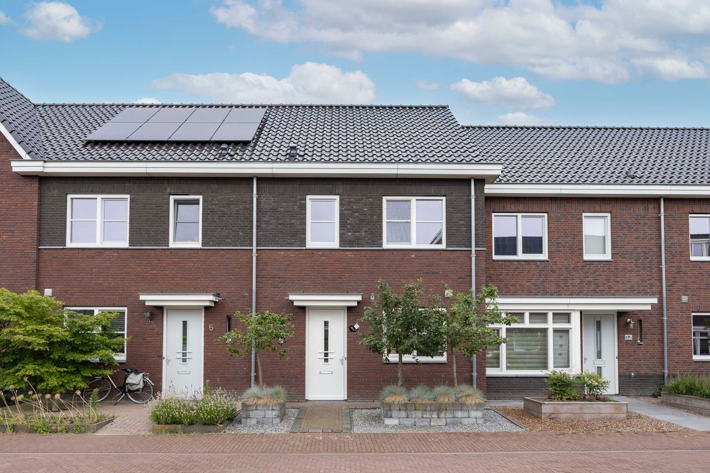 Foto 1 van Meester de Weertstraat 7
