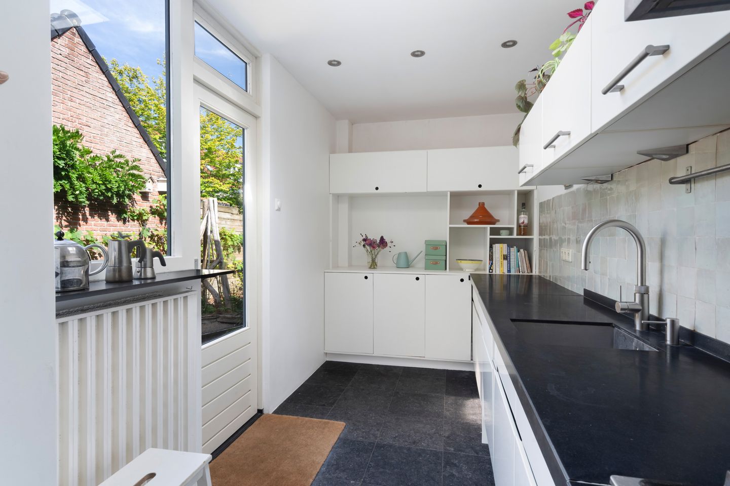 Photo 19 of Burgemeester Van Heemstrakwartier 14