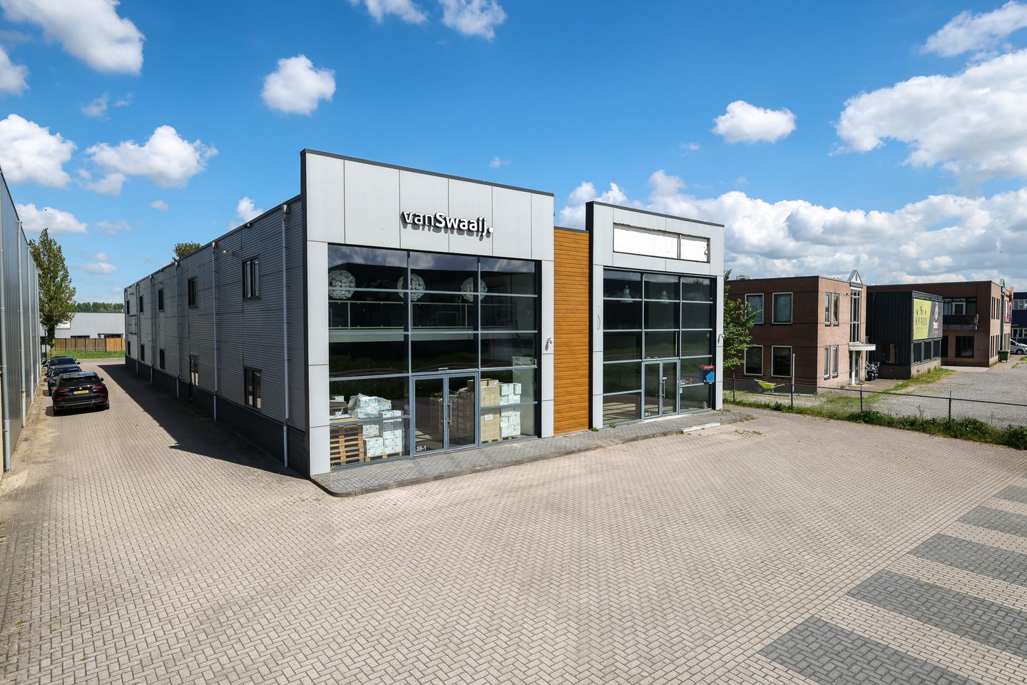 Bekijk foto 1 van Industrieweg 39-1