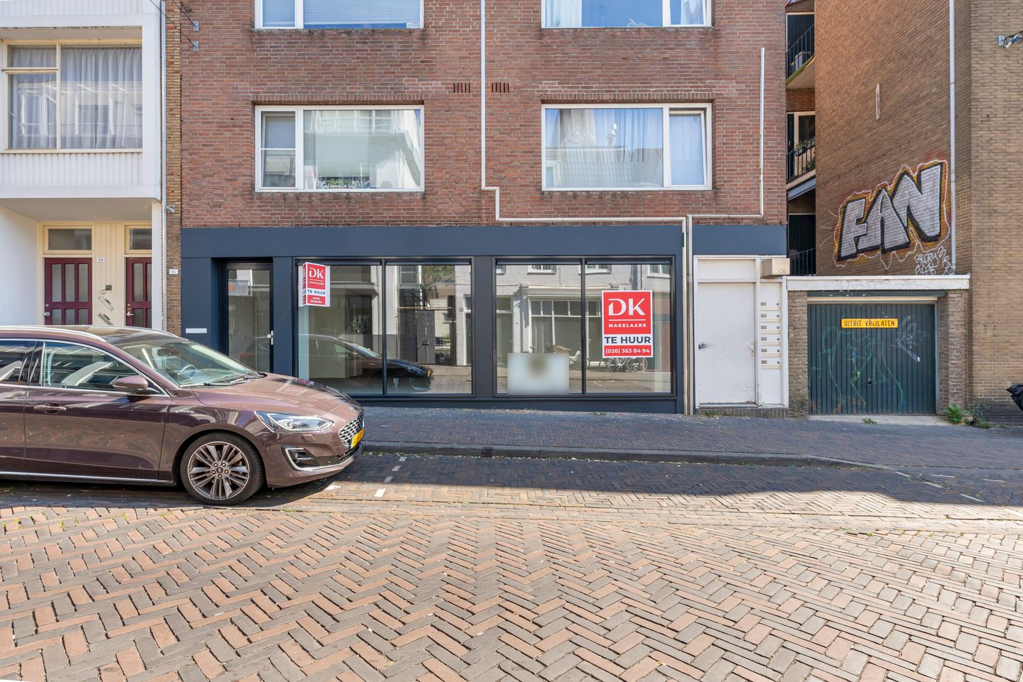 View photo 4 of Bloemstraat 55