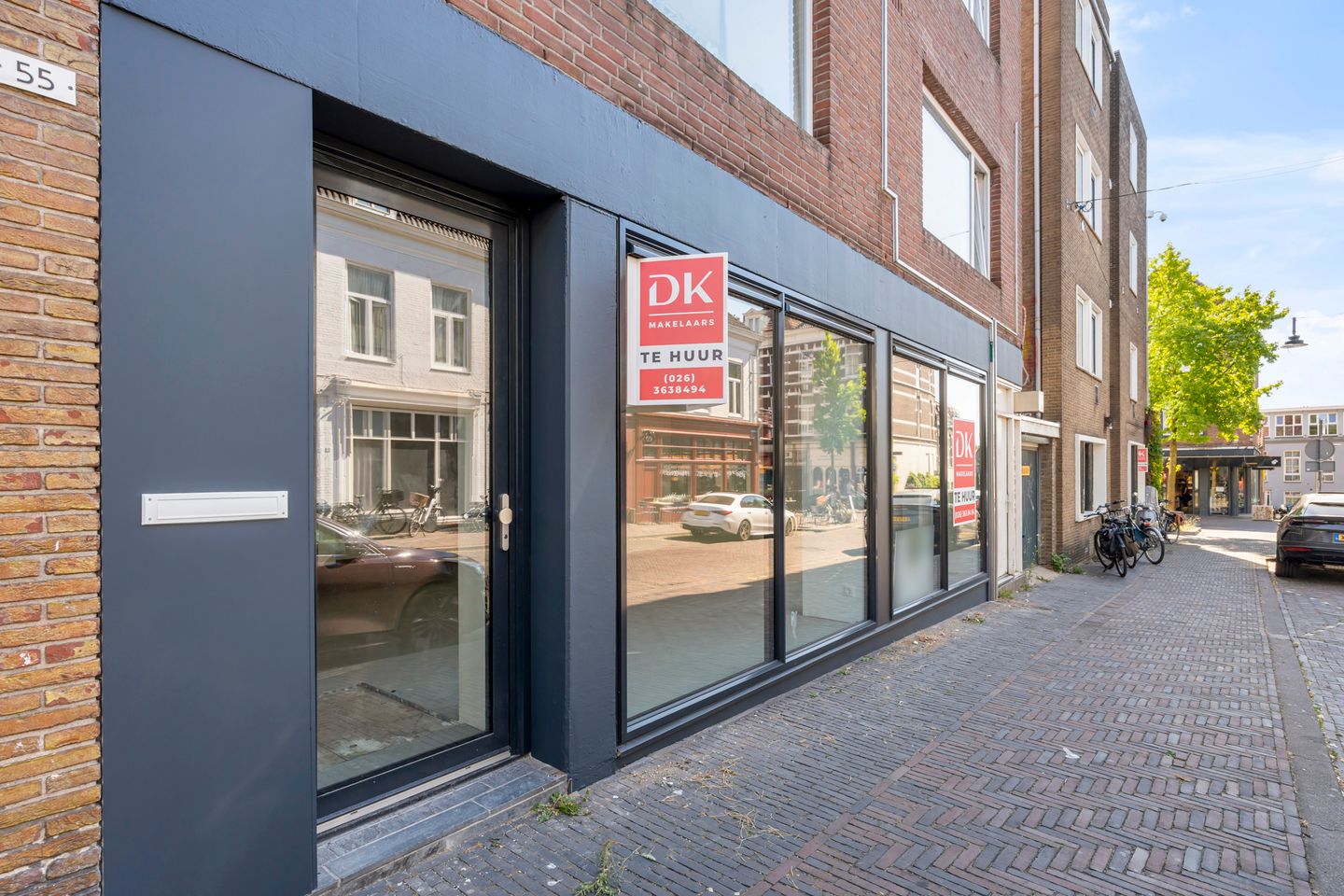 View photo 5 of Bloemstraat 55