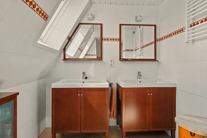 Twee-onder-één-kap te koop: Dorpsweg 10, Reeuwijk