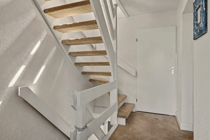 Twee-onder-één-kap te koop: Dorpsweg 10, Reeuwijk