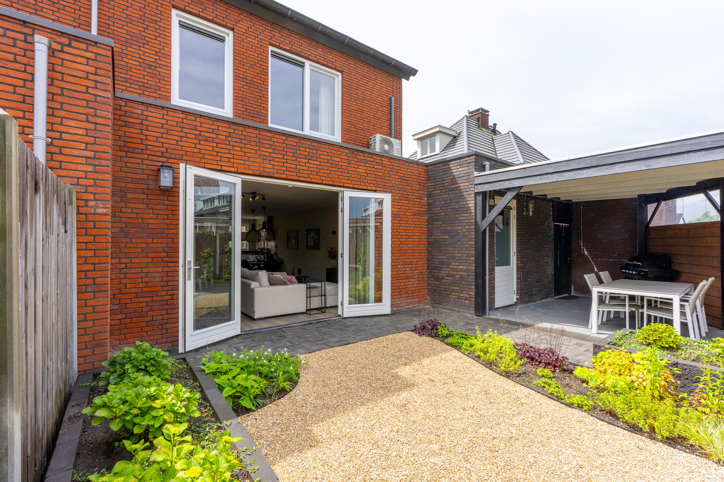 Photo 20 of Honingbesstraat 5