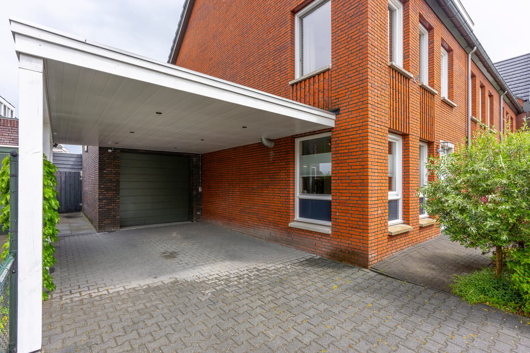 Photo 37 of Honingbesstraat 5