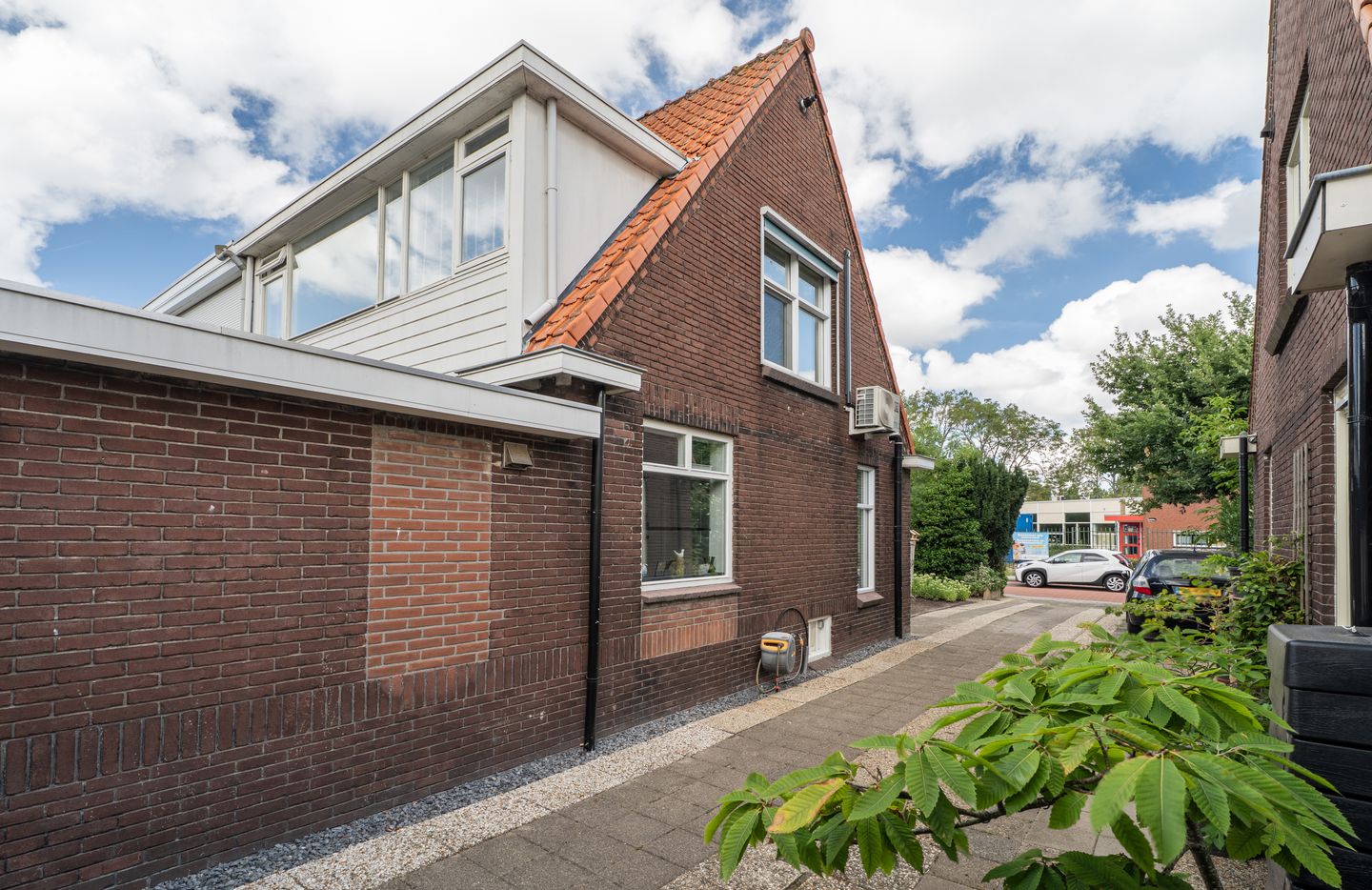 Photo 10 of Karel Doormanstraat 44