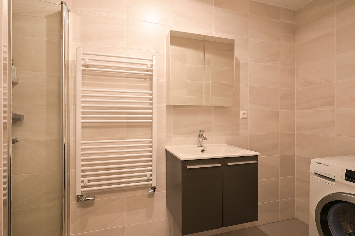 Photo 10 of Kazernestraat 40-A