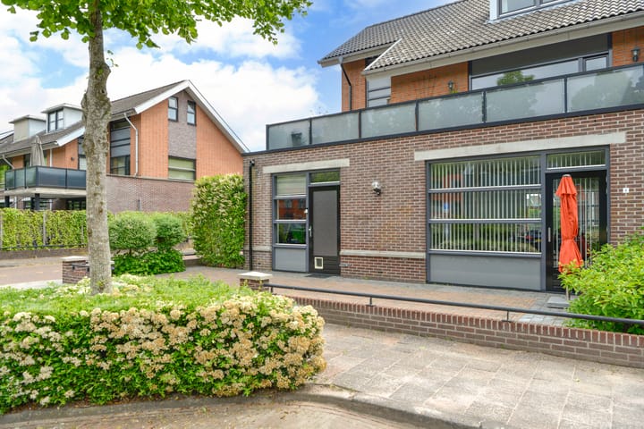 Twee-onder-één-kap te koop: Brasemstraat 3, Eemnes