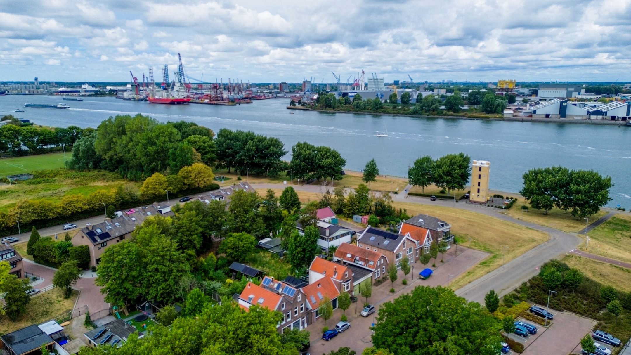 Photo 36 of Nieuwedijk 30