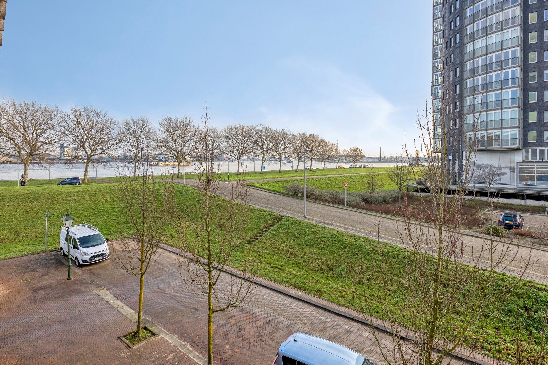 Photo 42 of Nieuwedijk 30
