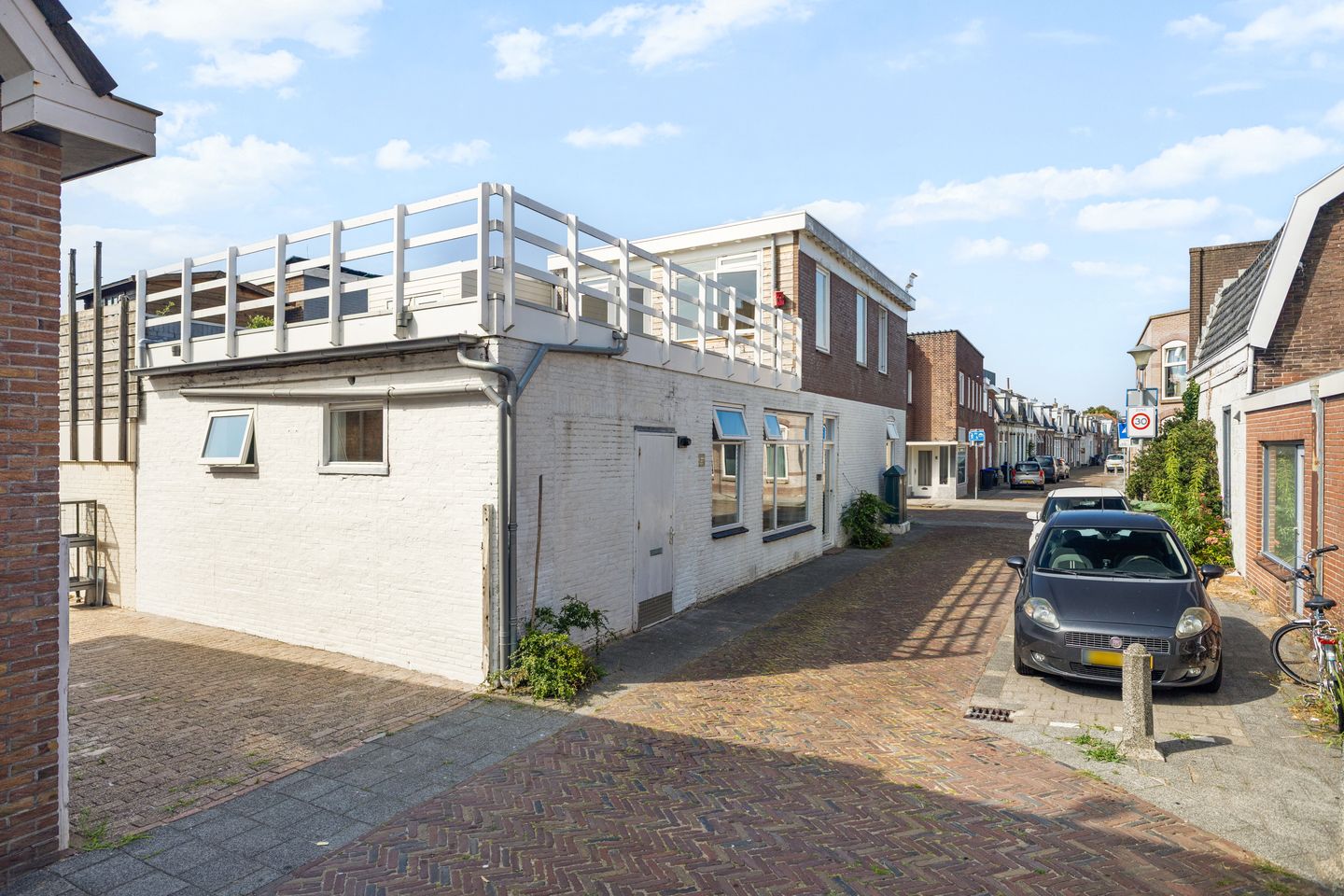 Photo 35 of De Ruijterstraat 34-B
