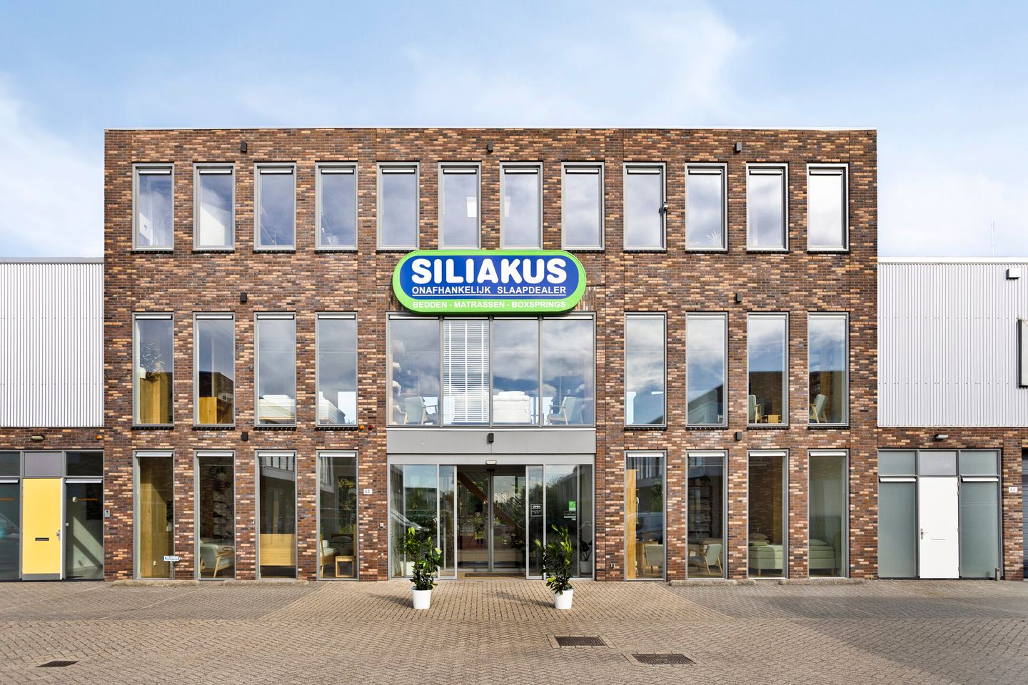 Bekijk foto 2 van Bijlestaal 44-E