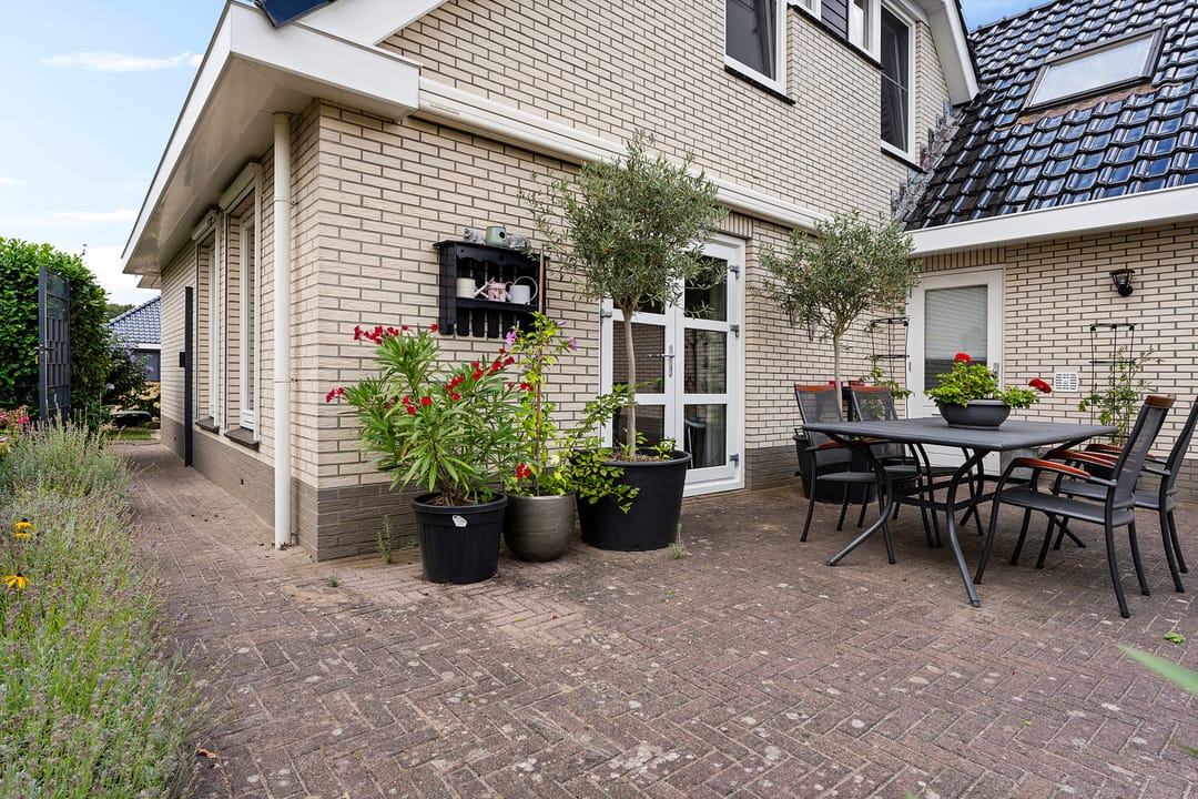 Photo 52 of Sneeuwbesstraat 11
