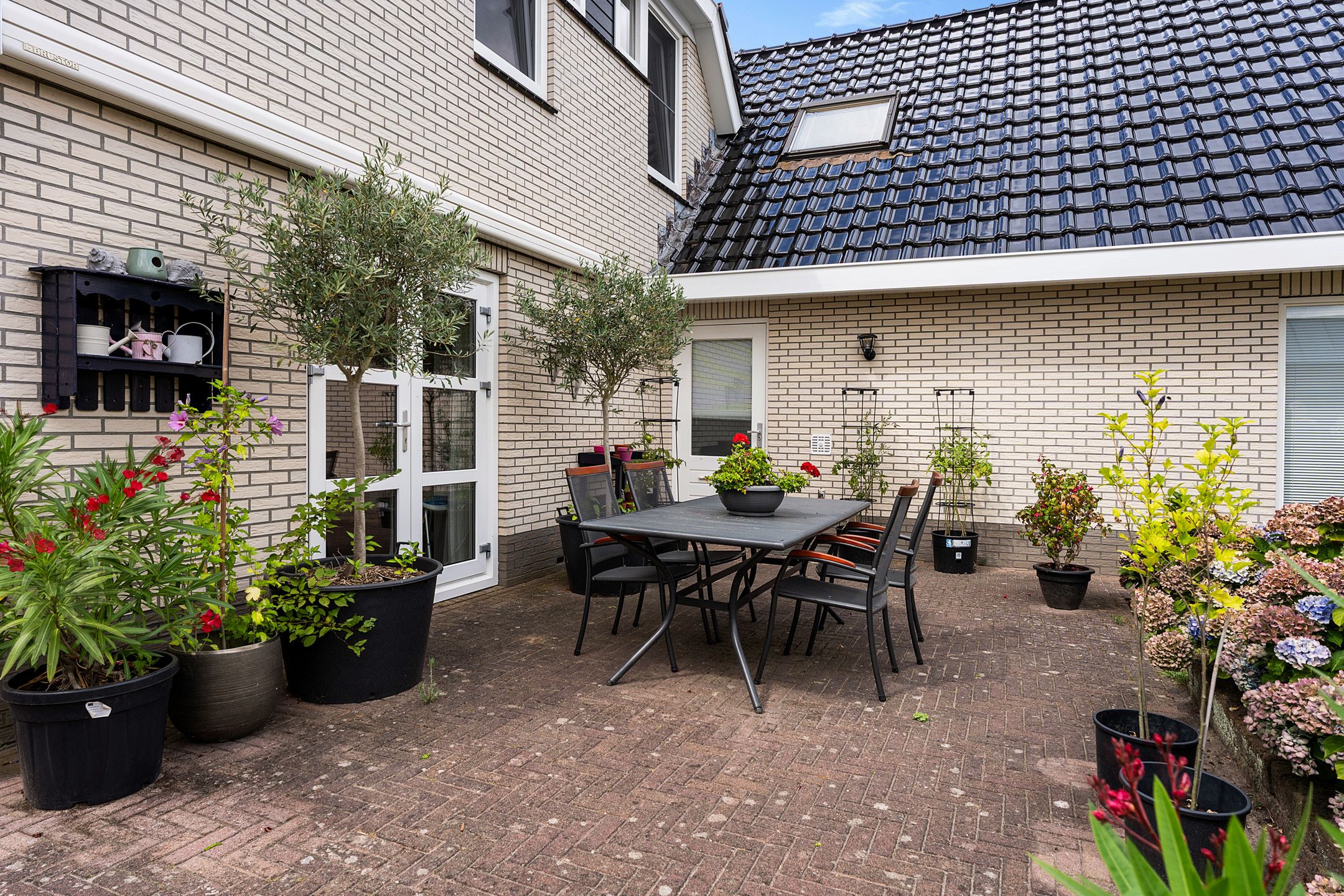 Photo 51 of Sneeuwbesstraat 11