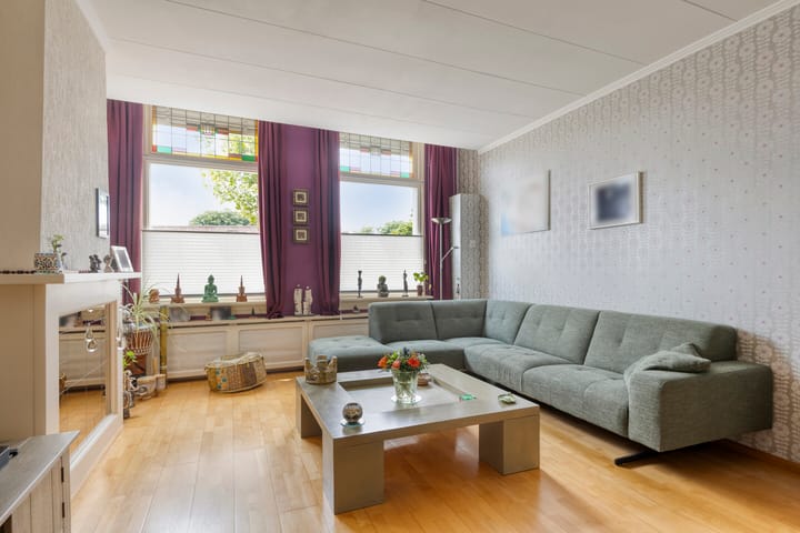 Tussenwoning te koop: Antwerpsestraatweg 93, Bergen Op Zoom
