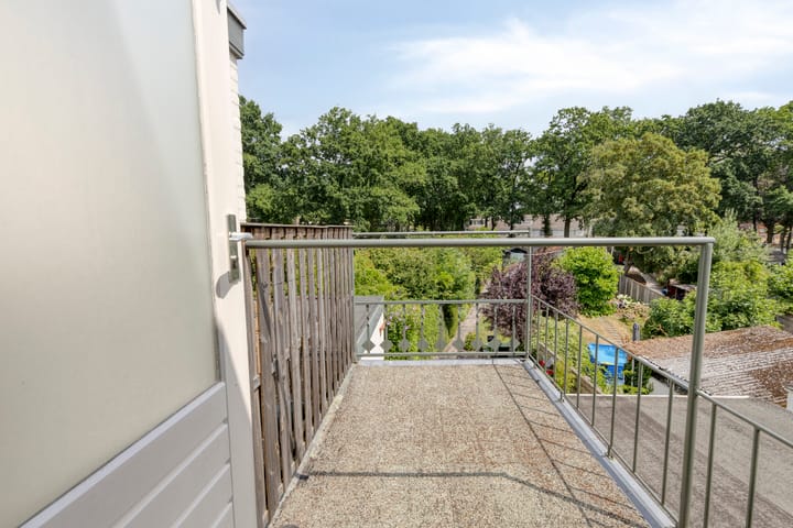 Tussenwoning te koop: Antwerpsestraatweg 93, Bergen Op Zoom